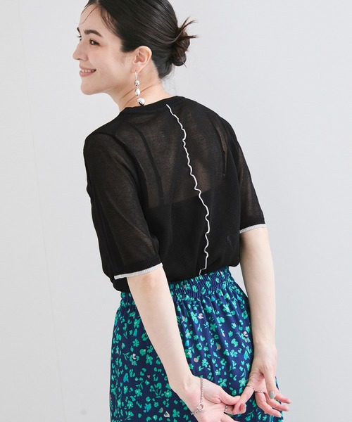 le cercle ADAM ET ROPE'(ルセルクルアダムエロペ)の「アウトリンキング半そでプルオーバー(Tシャツ/カットソー・レディース・ブラック系/ブルー系/ピンク系/ホワイト系・FREE)」の2枚目の写真