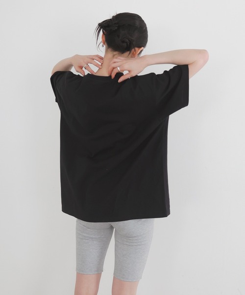 LIAN(リアン)の「メタリック箔プリントビックTシャツ(Tシャツ/カットソー・レディース・ブラック/ホワイト系1/ホワイト系2・FREE)」の9枚目の写真