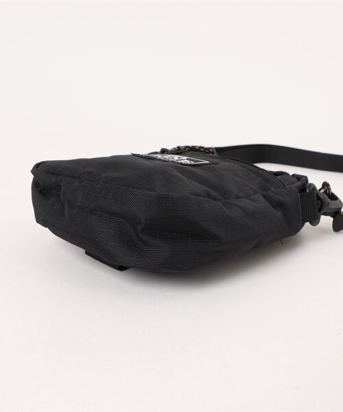 DAKINE(ダカイン)の「DAKINE メンズ JOURNEY MINI CROSSBODY ショルダーバッグ 【2025年春夏モデル】/ダカインロゴショルダーポーチ(ショルダーバッグ・メンズ・ブラック・FREE)」の4枚目の写真