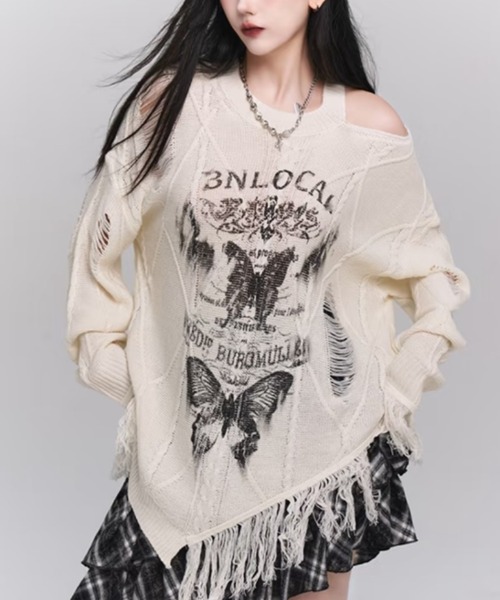 Sibra(シブラ)の「クラッシュフリンジグラフィックニットトップス(ニット/セーター・レディース・ブラック/アイボリー/ブルー・M)」の1枚目の写真