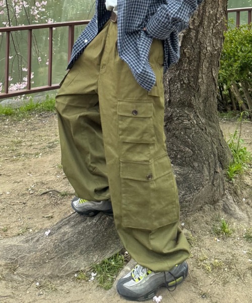 WudgeBoy（ワッジボーイ）の「cargo pants（カーゴパンツ・メンズ・グレー/カーキ/ブラック/ブラウン系・MEDIUM/LARGE）」の4枚目の写真