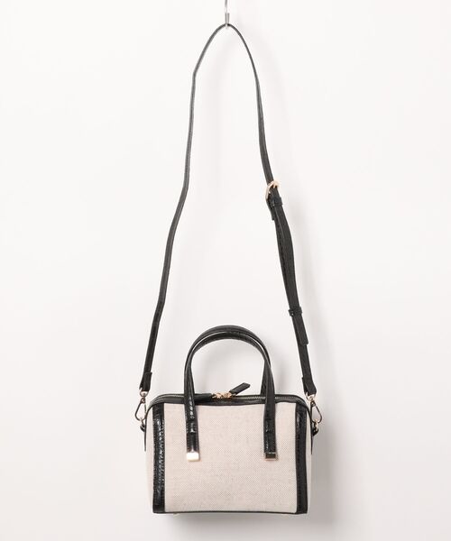 tocco closet(トッコ クローゼット)の「2WAYショルダー付き異素材バッグ(ボストンバッグ・レディース・アイボリー/ブラック・FREE)」の21枚目の写真