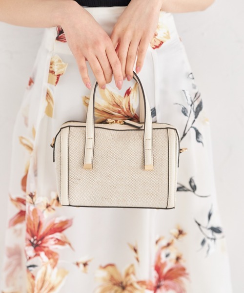 tocco closet(トッコ クローゼット)の「2WAYショルダー付き異素材バッグ(ボストンバッグ・レディース・アイボリー/ブラック・FREE)」の5枚目の写真
