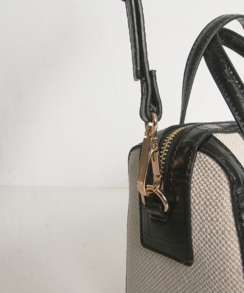 tocco closet(トッコ クローゼット)の「2WAYショルダー付き異素材バッグ(ボストンバッグ・レディース・アイボリー/ブラック・FREE)」の19枚目の写真