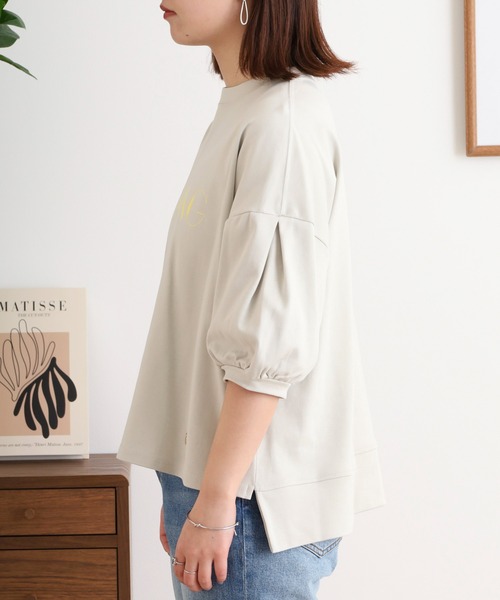 EGLANTINE(エグランティーヌ)の「EGLANTINE パフスリーブカットソー FLOWING ロゴ半袖プルオーバー(Tシャツ/カットソー・レディース・ブラック/チャコールグレー/キナリ/キャメル・40)」の22枚目の写真