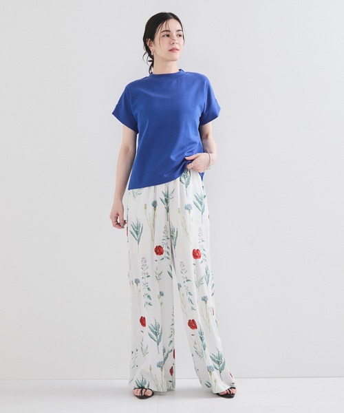 le cercle ADAM ET ROPE'(ルセルクルアダムエロペ)の「新色追加【UVケア/接触冷感】ボトルネックTシャツ(Tシャツ/カットソー・レディース・ブラック/ホワイト/ライトグレー/レッド系その他/ブルー/ブラウン系その他2・FREE)」の7枚目の写真