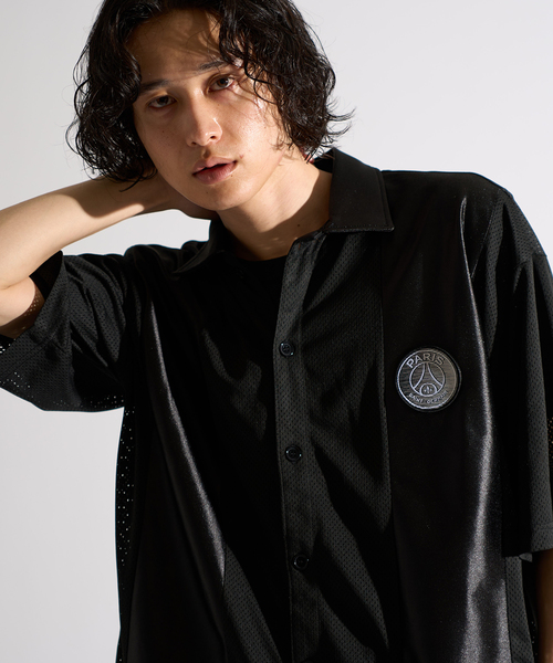 PARIS SAINT-GERMAIN(パリサンジェルマン)の「【Paris Saint-Germain / パリ・サン=ジェルマン】JP Mesh Short Sleeve Shirt(シャツ/ブラウス・メンズ・ブラック/ネイビー・MEDIUM/X-LARGE/LARGE)」の4枚目の写真