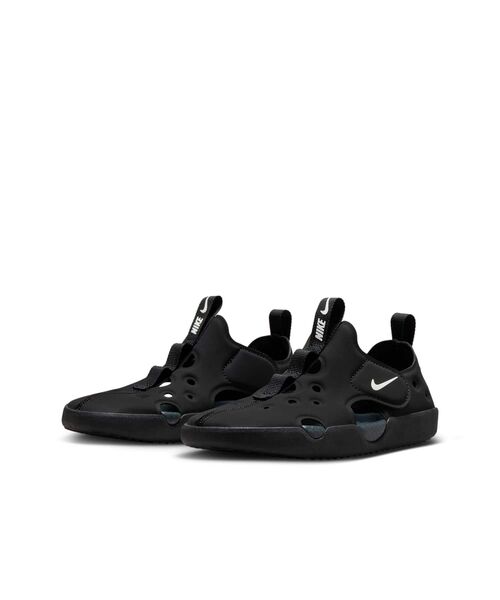 NIKE（ナイキ）の「ナイキ サンレイ プロテクト 4 リトルキッズサンダル / Nike Sunray Protect 4 Little Kids' Sandals HF6277-001 Black（サンダル・キッズ・ブラック・17/18/19/20/21/22）」の2枚目の写真