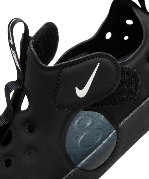 NIKE（ナイキ）の「ナイキ サンレイ プロテクト 4 リトルキッズサンダル / Nike Sunray Protect 4 Little Kids' Sandals HF6277-001 Black（サンダル・キッズ・ブラック・17/18/19/20/21/22）」の7枚目の写真