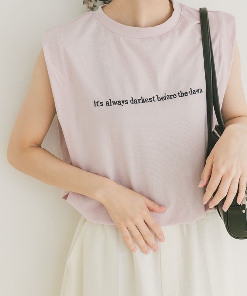 ITEMS URBANRESEARCH（アイテムズ アーバンリサーチ）の「ショルダータックロゴTシャツ（Tシャツ/カットソー・レディース・ライトピンク/チャコールグレー/ホワイト・FREE）」の3枚目の写真