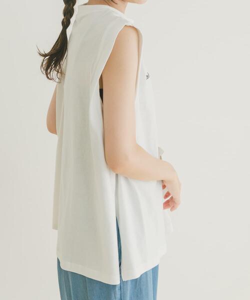 ITEMS URBANRESEARCH(アイテムズ アーバンリサーチ)の「ショルダータックロゴTシャツ(Tシャツ/カットソー・レディース・ライトピンク/チャコールグレー/ホワイト・FREE)」の13枚目の写真