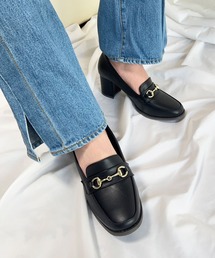 lus.（ラスドット）の「lus. ビットローファーパンプス（ローファー）」