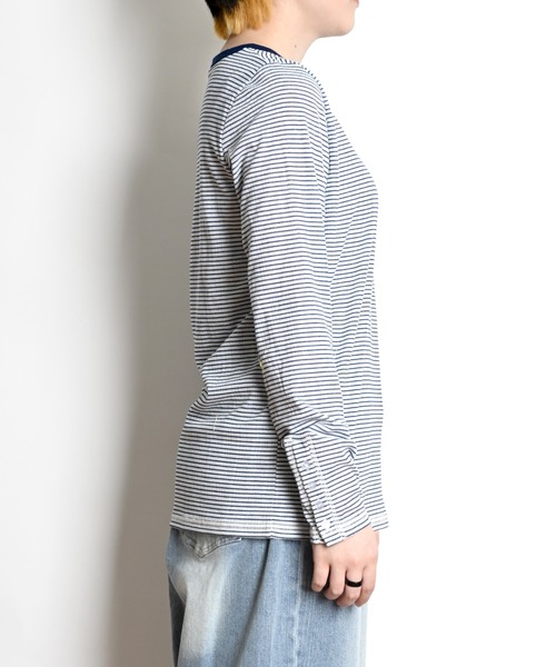MARAI(マーライ)の「袖ボタン ボーダーカットソー(Tシャツ/カットソー・レディース・グレー/ネイビー/ベージュ/ブラック・L/M)」の21枚目の写真