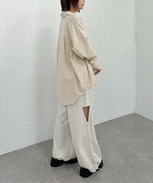 archives（アルシーヴ）の「ストライプミドルシャツ（シャツ/ブラウス・レディース・ブルー/ベージュ/ネイビー・MEDIUM）」の18枚目の写真