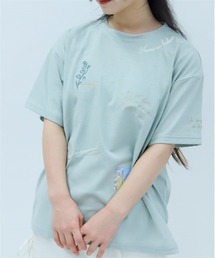 axes femme | 吸水速乾ランダム鈴蘭刺繍Ｔ(Tシャツ/カットソー)
