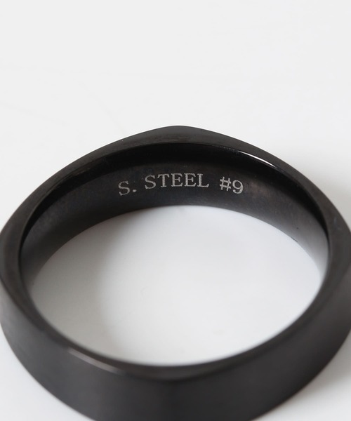 SMELLY（スメリー）の「ステンレスマットリング（リング・メンズ・ブラック・19）」の5枚目の写真
