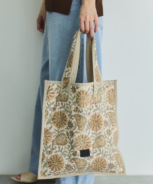 VICKY(ビッキー)の「ハンドブロックプリントトートバッグ(トートバッグ・レディース・ブルー系その他/ピンク系その他/ホワイト系その他・FREE)」の2枚目の写真