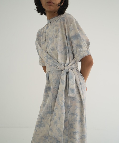 セール】STAND COLLAR WAIST TIE ONEPIECE（ワンピース）｜CLANE