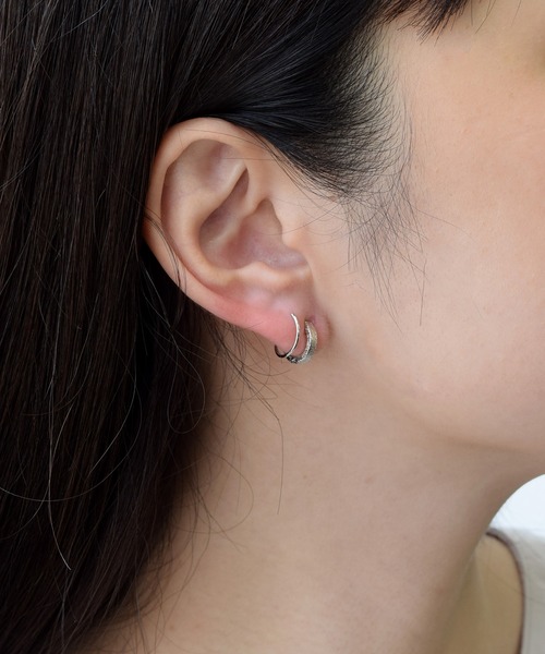 CALIN　STANDARD（カリンスタンダード）の「◆金属アレルギー対応◆◆made in japan◆【痛くない】【落ちにくい】【ストレスフリーな着け心地】スターダストカール　ミニループフィットイヤリング（イヤリング・レディース・シルバー/ピンクゴールド/ゴールド・FREE）」の11枚目の写真