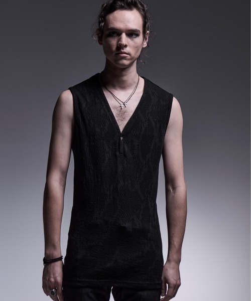 kiryuyrik(キリュウキリュウ)の「Kiryuyrik/キリュウキリュウ/PythonJQD Henley Tank Top / パイソンジャガード ヘンリーネック タンクトップ(タンクトップ・メンズ・レッド/ブラック・SMALL/MEDIUM/LARGE)」の3枚目の写真