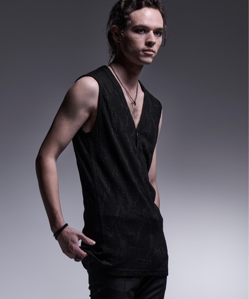 kiryuyrik(キリュウキリュウ)の「Kiryuyrik/キリュウキリュウ/PythonJQD Henley Tank Top / パイソンジャガード ヘンリーネック タンクトップ(タンクトップ・メンズ・レッド/ブラック・SMALL/MEDIUM/LARGE)」の4枚目の写真