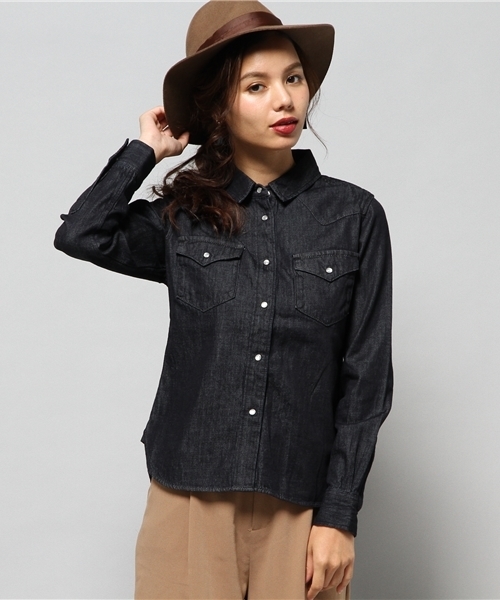 AZUL by moussy（アズールバイマウジー）の「7ozデニム長袖シャツ（シャツ/ブラウス・レディース・ワンウォッシュ/ブルー/ノンウォッシュ・MEDIUM/X-LARGE/LARGE/SMALL）」の3枚目の写真