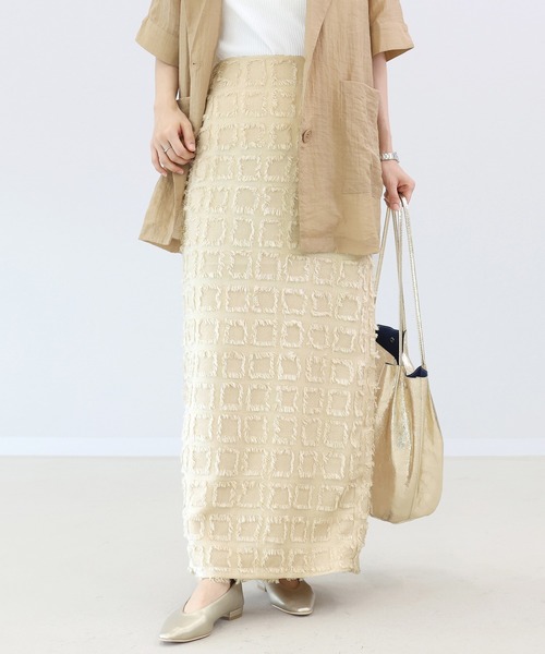 Aletta vita(アレッタビータ)の「チェックフリンジジャガードロングスカート(スカート・レディース・チャコール/アイボリー・FREE)」の1枚目の写真
