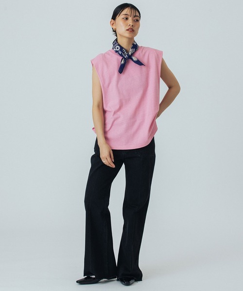 ROSE BUD（ローズバッド）の「SHOULDER TUCKED SLEEVELESS TEE（Tシャツ/カットソー・レディース・ブラック/ホワイト/ブラウン/ピンク・ONE SIZE）」の11枚目の写真