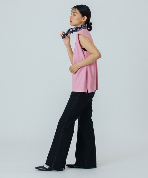 ROSE BUD（ローズバッド）の「SHOULDER TUCKED SLEEVELESS TEE（Tシャツ/カットソー・レディース・ブラック/ホワイト/ブラウン/ピンク・ONE SIZE）」の9枚目の写真
