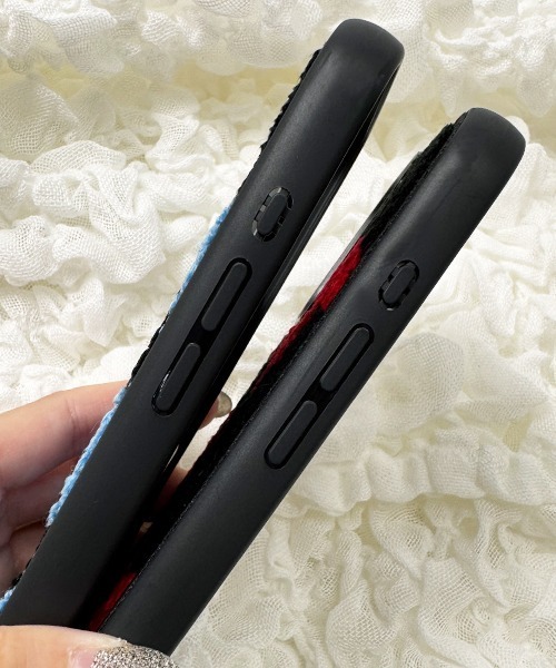 Fun & Daily(ファンアンドデイリー)の「Embroidery iPhone 15 16 17 Pro ProMax Air / アイフォン プロ プロマックス(スマホケース/カバー・レディース・ブラック/ブルー/ホワイト・iPhone 15/iPhone 16 Pro/iPhone 16/iPhone 15 Pro Max/iPhone 15 Pro/iPhone 16 Pro Max/iPhone 17/iPhone 17 Pro/iPhone 17 Pro Max/iPhone Air)」の14枚目の写真