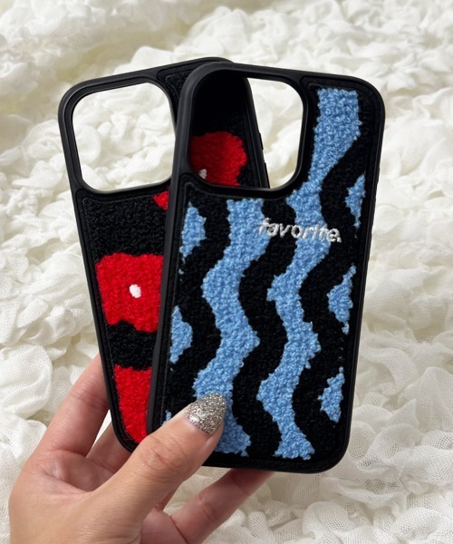 Fun & Daily(ファンアンドデイリー)の「Embroidery iPhone 15 16 17 Pro ProMax Air / アイフォン プロ プロマックス(スマホケース/カバー・レディース・ブラック/ブルー/ホワイト・iPhone 15/iPhone 16 Pro/iPhone 16/iPhone 15 Pro Max/iPhone 15 Pro/iPhone 16 Pro Max/iPhone 17/iPhone 17 Pro/iPhone 17 Pro Max/iPhone Air)」の8枚目の写真