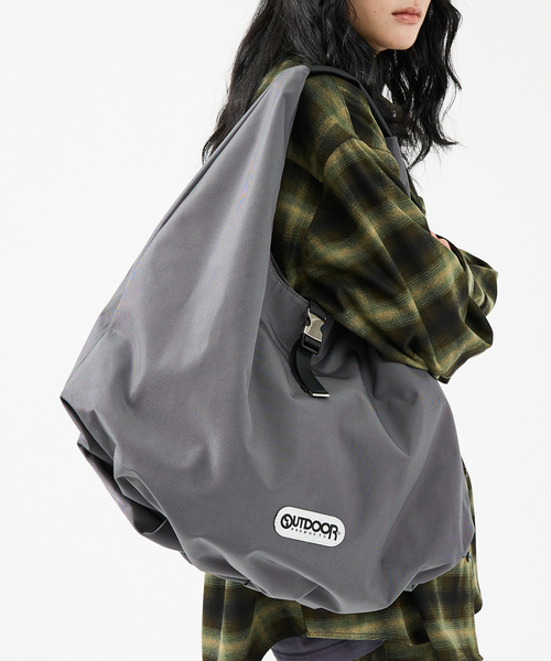 OUTDOOR PRODUCTS（アウトドアプロダクツ）の「【OUTDOOR PRODUCTS / アウトドアプロダクツ】Drop one shoulder/ワンショルダー/ユニセックス/BR-OUT-25AW14（ショルダーバッグ・メンズ・ブラック/グレー/レッド/シルバー・フリー）」の3枚目の写真