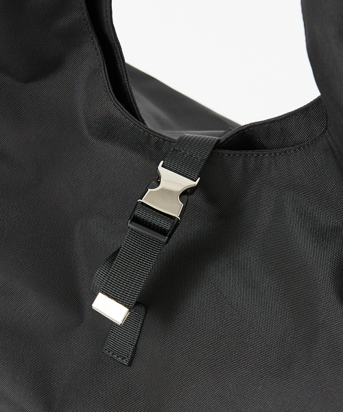 OUTDOOR PRODUCTS（アウトドアプロダクツ）の「【OUTDOOR PRODUCTS / アウトドアプロダクツ】Drop one shoulder/ワンショルダー/ユニセックス/BR-OUT-25AW14（ショルダーバッグ・メンズ・ブラック/グレー/レッド/シルバー・フリー）」の7枚目の写真