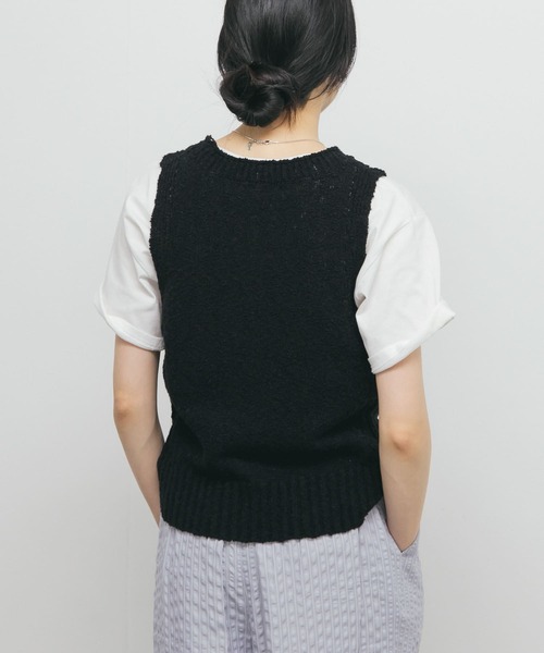 KBF（ケイビーエフ）の「ブークレニットタンクトップ（ニット/セーター・レディース・ブラック/アイボリー・ONE）」の21枚目の写真
