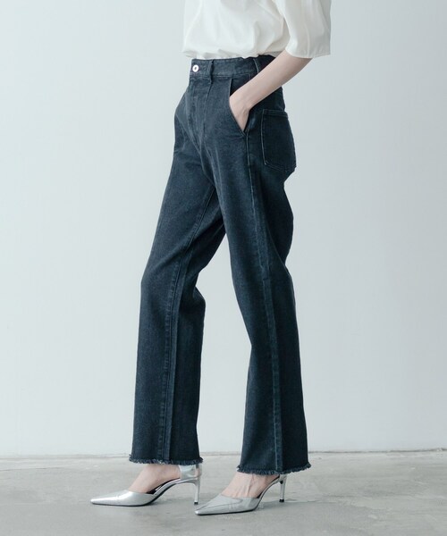 GALLEST（ギャレスト）の「センターピンタックデニム（デニムパンツ・レディース・チャコールグレー/ブルー系その他・40/38/36）」の12枚目の写真