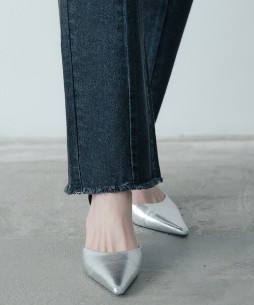 GALLEST（ギャレスト）の「センターピンタックデニム（デニムパンツ・レディース・チャコールグレー/ブルー系その他・40/38/36）」の16枚目の写真