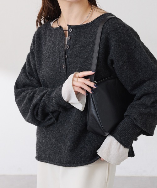 COLLAGE GALLARDAGALANTE（コラージュガリャルダガランテ）の「2WAYヘンリーニット/WEB限定（ニット/セーター・レディース・オフホワイト/グレー/チャコールグレー/レッド/ブルー・FREE）」の3枚目の写真