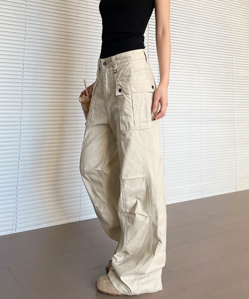 Ressaca(レサーカ)の「ルーズシルエットDカン付きカーゴパンツ(カーゴパンツ・レディース・アイボリー/チャコール・S/M/L)」の8枚目の写真
