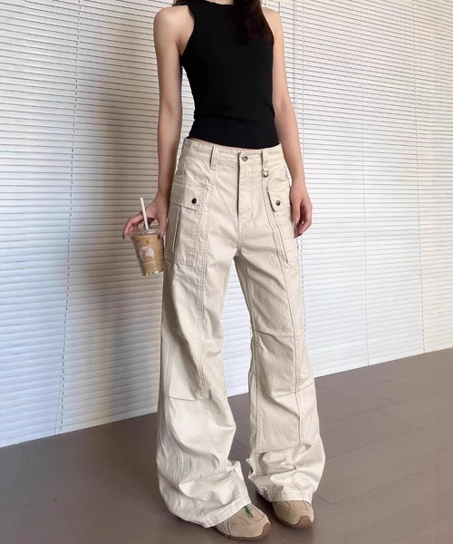 Ressaca(レサーカ)の「ルーズシルエットDカン付きカーゴパンツ(カーゴパンツ・レディース・アイボリー/チャコール・S/M/L)」の7枚目の写真