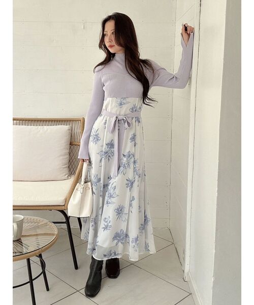 MERCURYDUO（マーキュリーデュオ）の「フラワードッキングロングスリーブワンピース（ワンピース・レディース・ブラック/ベージュ/ラベンダー・SMALL/MEDIUM）」の17枚目の写真