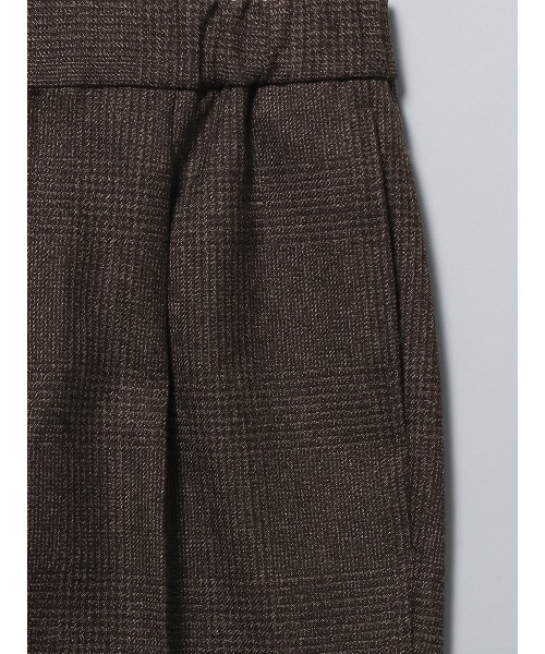 SUIT SQUARE（スーツスクエア）の「GOOVI タックテーパードパンツ ハイツイストウールサージ（スラックス・メンズ・ブラウン系・1/2/3）」の5枚目の写真