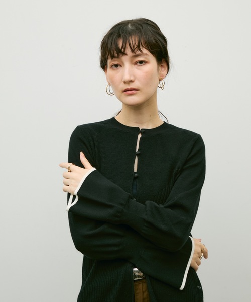 Lutim by u(ルチバイユー)の「Flared sleeve color pattern cardigan / フレアスリーブ配色パターンカーディガン(カーディガン/ボレロ・レディース・ナチュラル/ブラック/カーキ・FREE)」の12枚目の写真