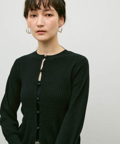 Lutim by u(ルチバイユー)の「Flared sleeve color pattern cardigan / フレアスリーブ配色パターンカーディガン(カーディガン/ボレロ・レディース・ナチュラル/ブラック/カーキ・FREE)」の13枚目の写真