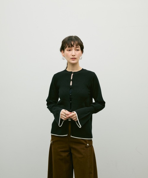 Lutim by u(ルチバイユー)の「Flared sleeve color pattern cardigan / フレアスリーブ配色パターンカーディガン(カーディガン/ボレロ・レディース・ナチュラル/ブラック/カーキ・FREE)」の17枚目の写真