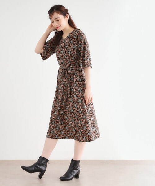 LAURA ASHLEY(ローラアシュレイ)の「【大好評!WEB限定/5分袖/洗える/ジャージ素材/M-LL3サイズ】アイレソン柄ワンピース(ワンピース・レディース・ベージュ系/チャコール・38/40/42)」の21枚目の写真