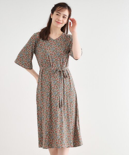 LAURA ASHLEY(ローラアシュレイ)の「【大好評!WEB限定/5分袖/洗える/ジャージ素材/M-LL3サイズ】アイレソン柄ワンピース(ワンピース・レディース・ベージュ系/チャコール・38/40/42)」の9枚目の写真