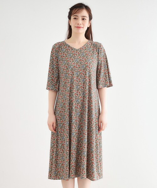LAURA ASHLEY(ローラアシュレイ)の「【大好評!WEB限定/5分袖/洗える/ジャージ素材/M-LL3サイズ】アイレソン柄ワンピース(ワンピース・レディース・ベージュ系/チャコール・38/40/42)」の11枚目の写真