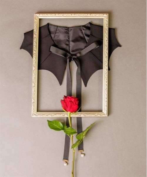 axes femme（アクシーズファム）の「コウモリ羽風ティペット（付け襟