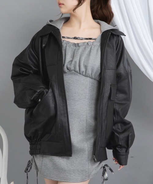 Diable baiser(ディアブルベーゼ)の「裾ドロストオーバーサイズ合皮ブルゾン【ジャケット】【コート】(ブルゾン・レディース・ブラック/ブラウン・MEDIUM)」の2枚目の写真