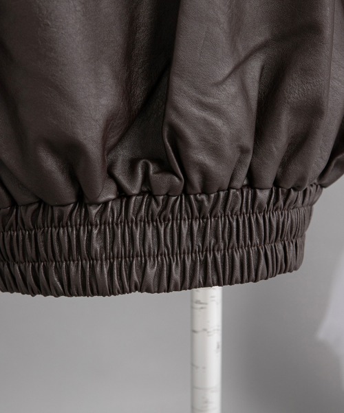 Diable baiser(ディアブルベーゼ)の「裾ドロストオーバーサイズ合皮ブルゾン【ジャケット】【コート】(ブルゾン・レディース・ブラック/ブラウン・MEDIUM)」の14枚目の写真